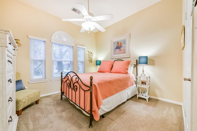 11119 30th Avenue N, Texas City, TX 77591