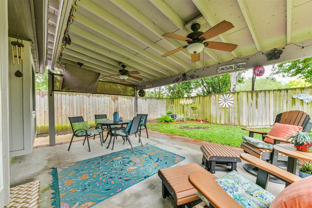 11119 30th Avenue N, Texas City, TX 77591