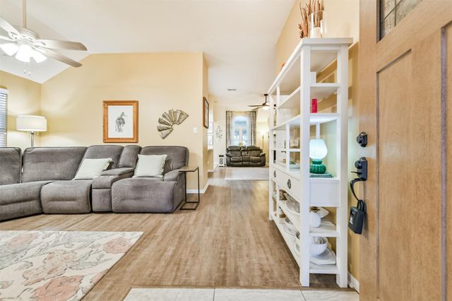 11119 30th Avenue N, Texas City, TX 77591