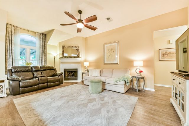 11119 30th Avenue N, Texas City, TX 77591