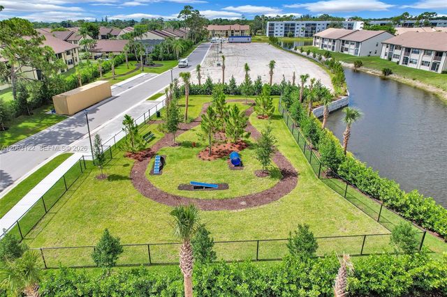 7142 Golf Colony Court 206, Lake Worth, FL 33467