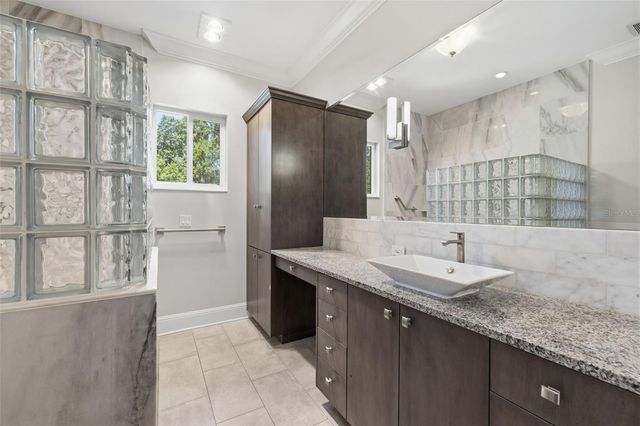 3906 W NORTH A STREET, Tampa, FL 33609