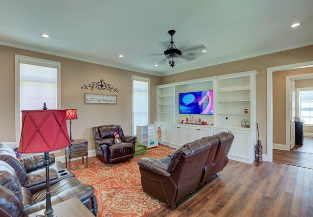1104 Winterberry Lane, Shreveport, LA 71106