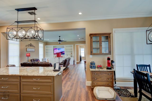 1104 Winterberry Lane, Shreveport, LA 71106