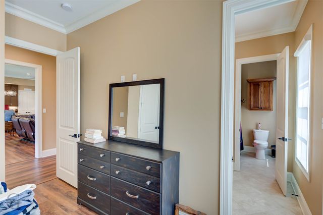 1104 Winterberry Lane, Shreveport, LA 71106