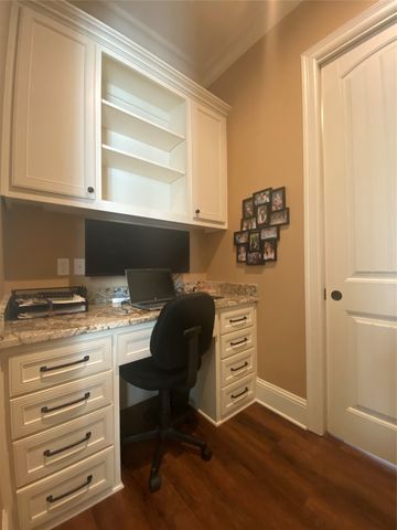 1104 Winterberry Lane, Shreveport, LA 71106