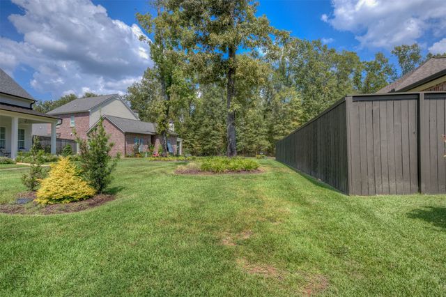 1104 Winterberry Lane, Shreveport, LA 71106