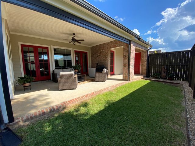 1104 Winterberry Lane, Shreveport, LA 71106