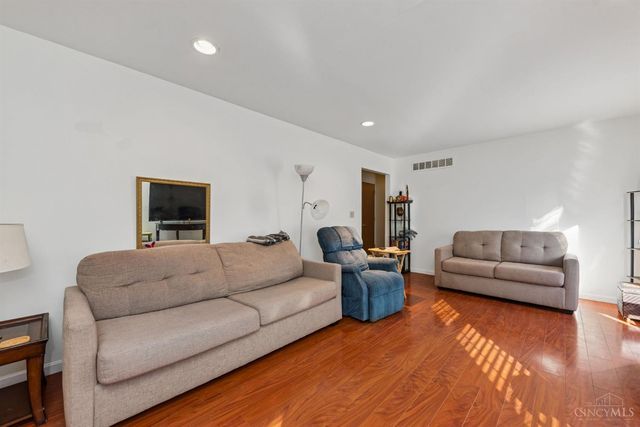 10228 Springbeauty Lane, Springfield Twp., OH 45231