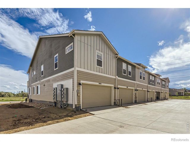 2850 Bear Springs Circle, Longmont, CO 80503