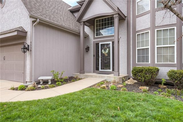 7330 Charles Street, Shawnee, KS 66216