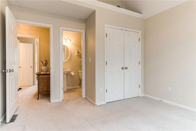 7330 Charles Street, Shawnee, KS 66216