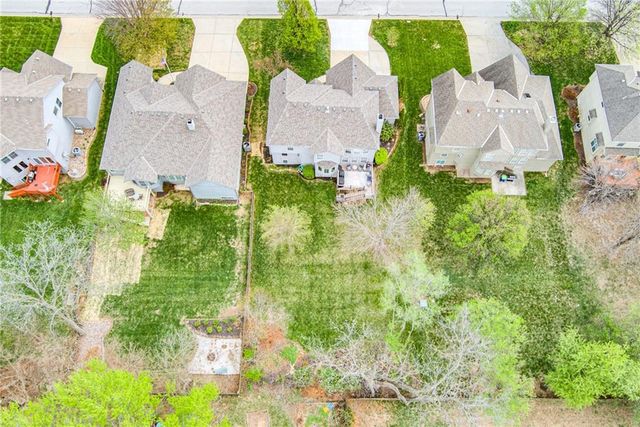 7330 Charles Street, Shawnee, KS 66216