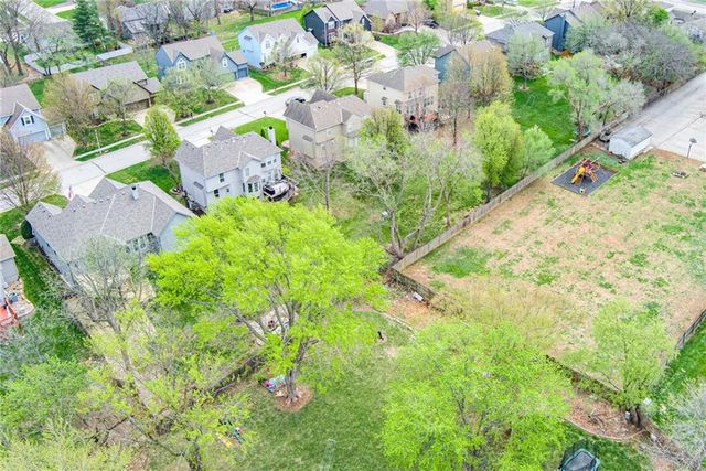 7330 Charles Street, Shawnee, KS 66216