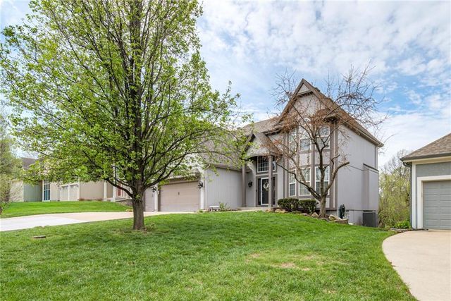 7330 Charles Street, Shawnee, KS 66216