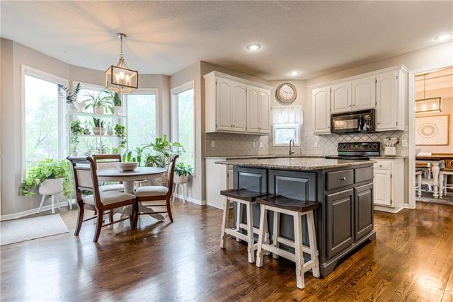 7330 Charles Street, Shawnee, KS 66216