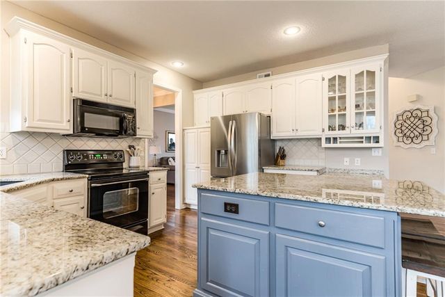 7330 Charles Street, Shawnee, KS 66216