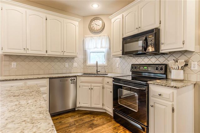 7330 Charles Street, Shawnee, KS 66216