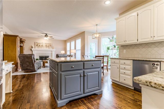 7330 Charles Street, Shawnee, KS 66216