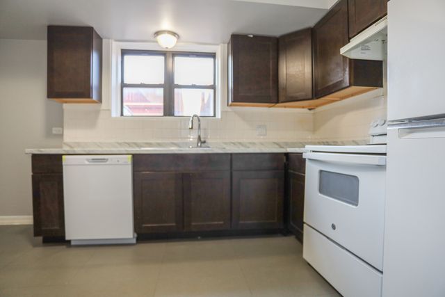 9016 Lamon Avenue GN, Skokie, IL 60077