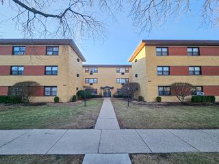 9016 Lamon Avenue GN, Skokie, IL 60077