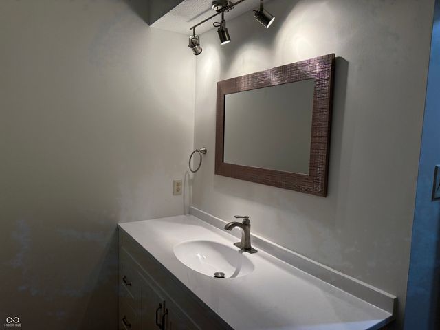 509 E Main Street, Brownsburg, IN 46112