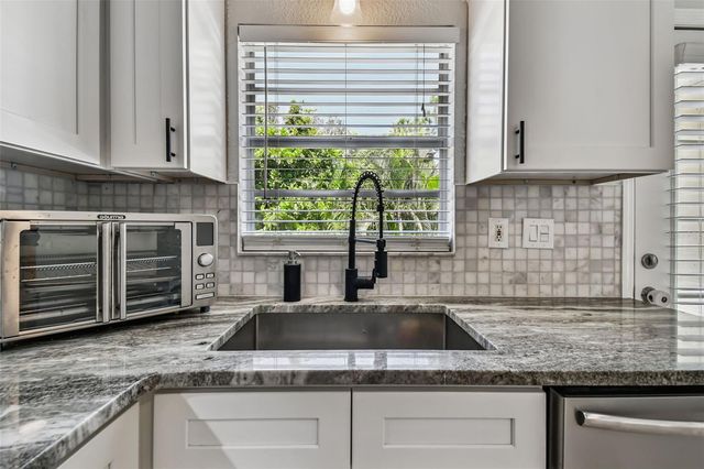 1763 MONTANA AVENUE NE, St Petersburg, FL 33703