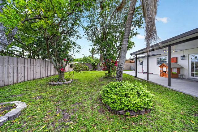 10741 SW 153rd St, Miami, FL 33157