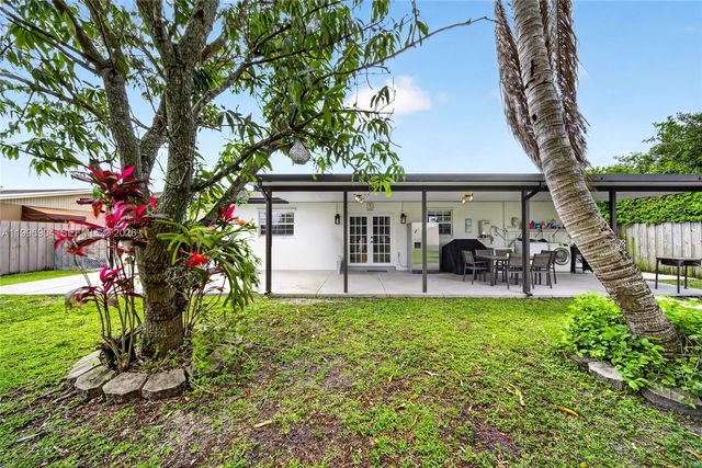 10741 SW 153rd St, Miami, FL 33157