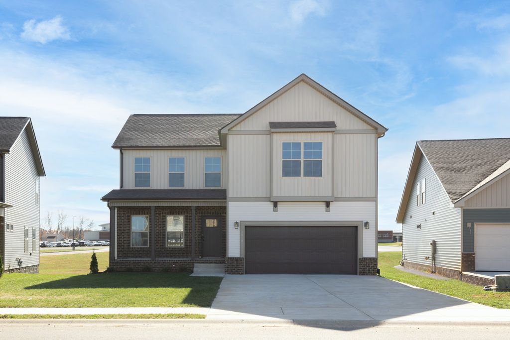 1060 Cherry Blossom Ln, Clarksville, TN 37040