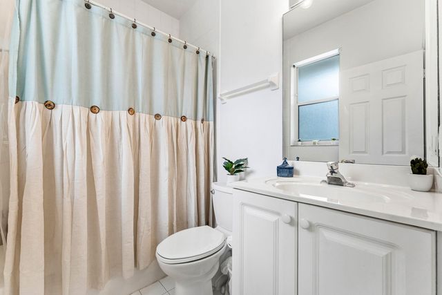 104 Hidden Hollow, Palm Beach Gardens, FL 33418