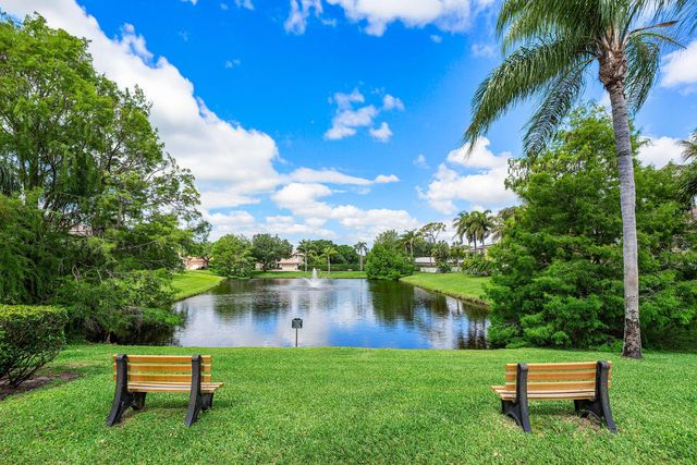 104 Hidden Hollow, Palm Beach Gardens, FL 33418