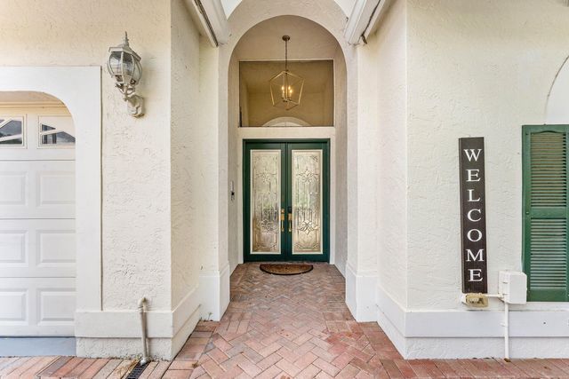 104 Hidden Hollow, Palm Beach Gardens, FL 33418