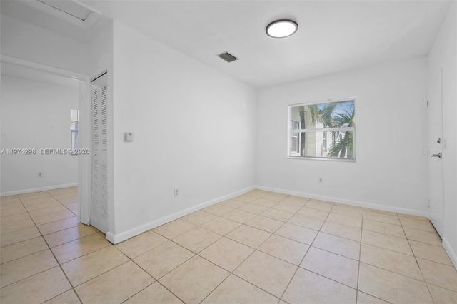571 NE 82nd St 4, Miami, FL 33138