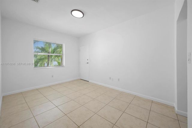 571 NE 82nd St 4, Miami, FL 33138