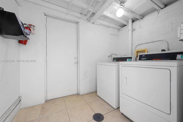 571 NE 82nd St 4, Miami, FL 33138