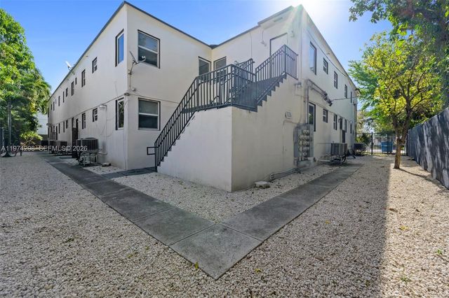 571 NE 82nd St 4, Miami, FL 33138