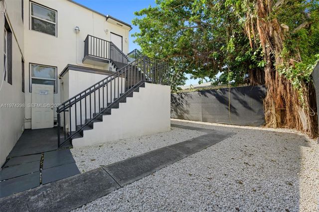 571 NE 82nd St 4, Miami, FL 33138