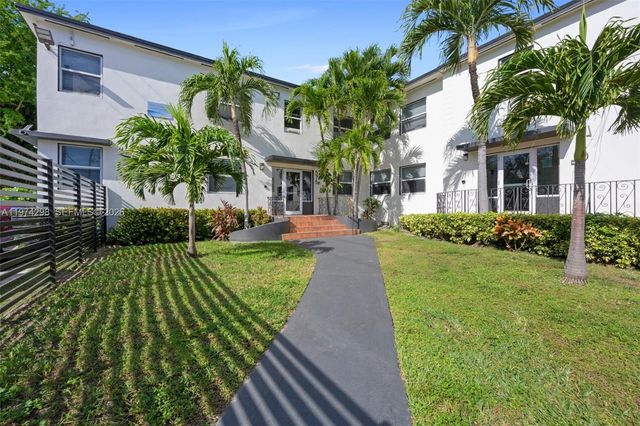 571 NE 82nd St 4, Miami, FL 33138