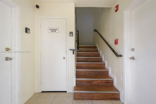 571 NE 82nd St 4, Miami, FL 33138