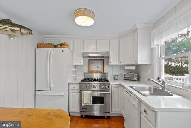 2313 N OCEAN AVE, Surf City, NJ 08008