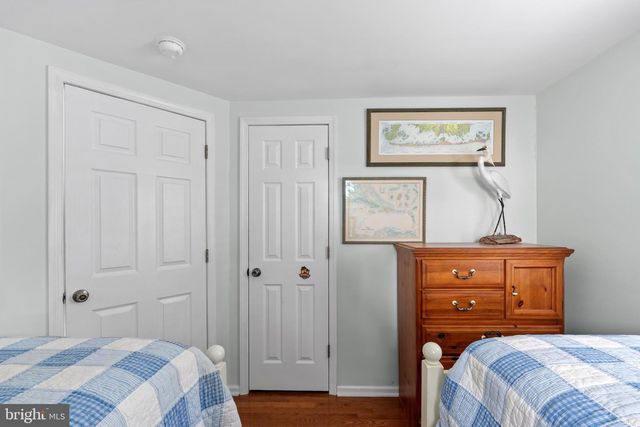 2313 N OCEAN AVE, Surf City, NJ 08008