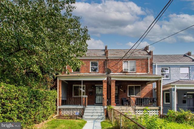 1361 DOWNING ST NE, Washington, DC 20018