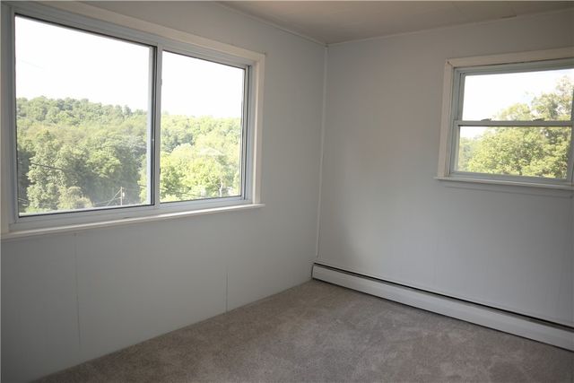 49 Walkertown Hill Rd, W Pike Run Twp, PA 15427