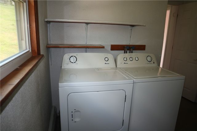 49 Walkertown Hill Rd, W Pike Run Twp, PA 15427