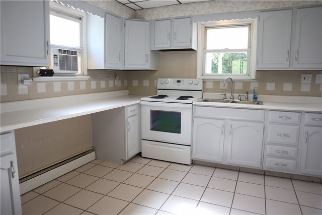 49 Walkertown Hill Rd, W Pike Run Twp, PA 15427