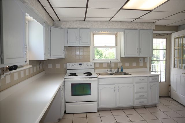 49 Walkertown Hill Rd, W Pike Run Twp, PA 15427