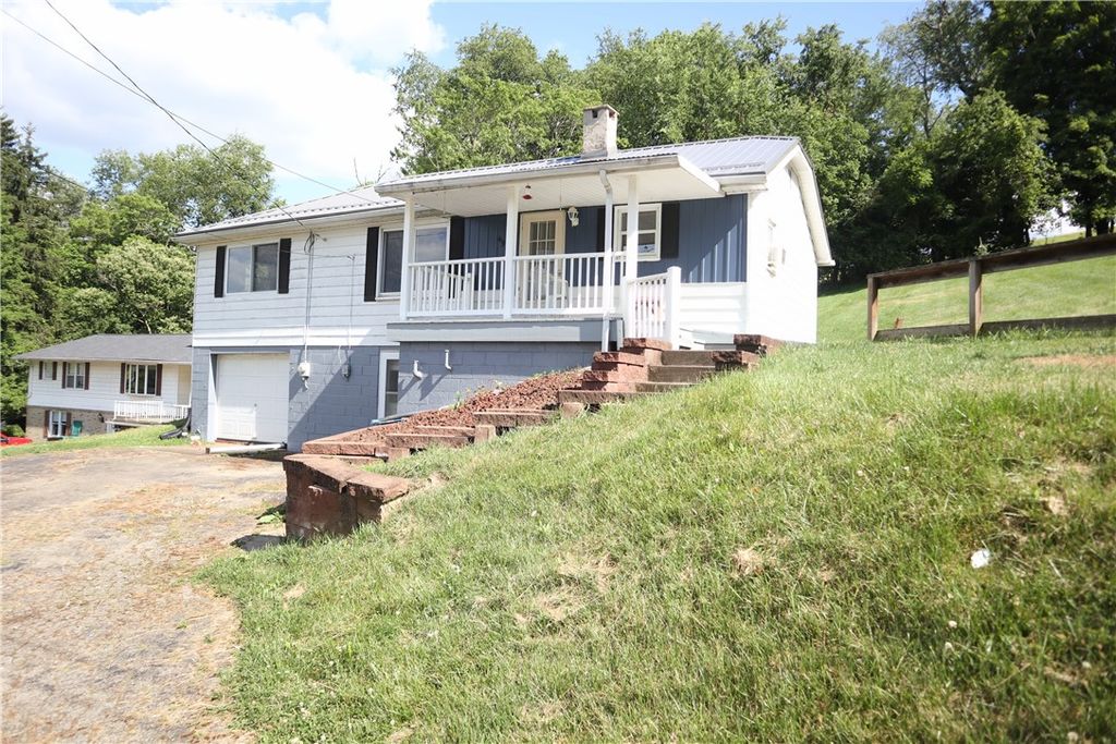 49 Walkertown Hill Rd, W Pike Run Twp, PA 15427