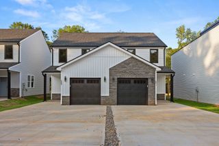 669/671 Neighborhood Road, Wellford, SC 29385