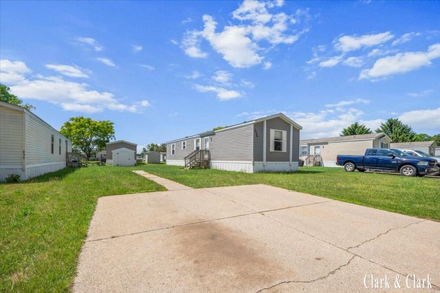 12739 Meadow Drive, Wayland, MI 49348
